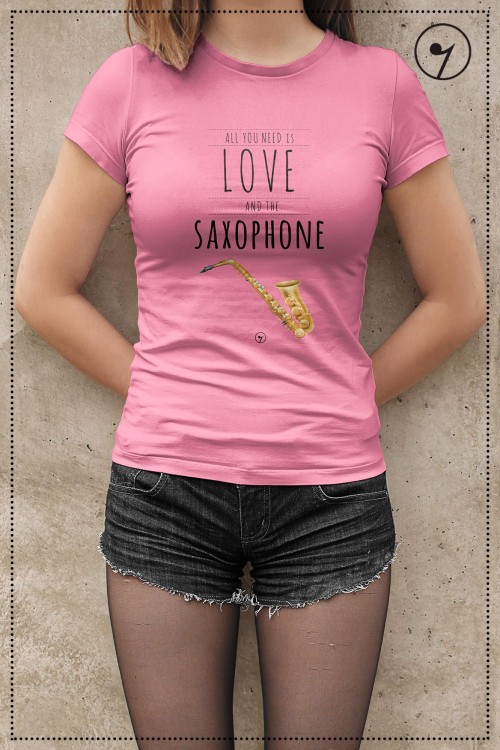 love saksofon różowa.jpg