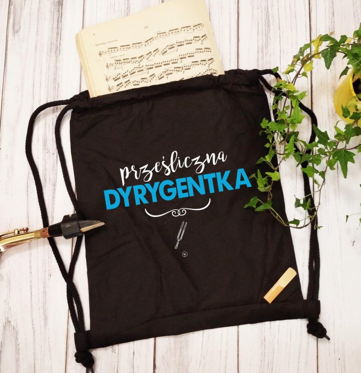 Prześliczna dyrygentka worek-plecak