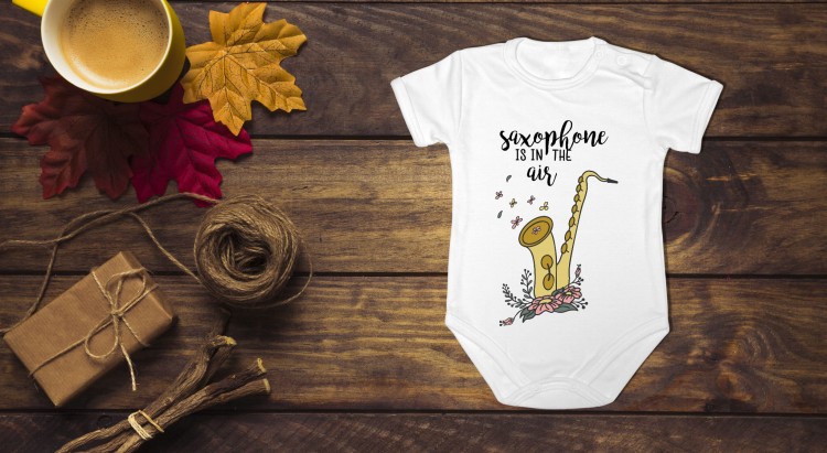 Saksofon - Saxophone is in the air - prezent dla saksofonisty - prezent dla saksofonistki - Body - Bodziak