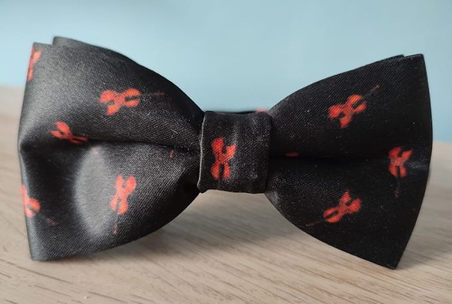 Black bow tie with violins - Violin - Violinist bow tie
