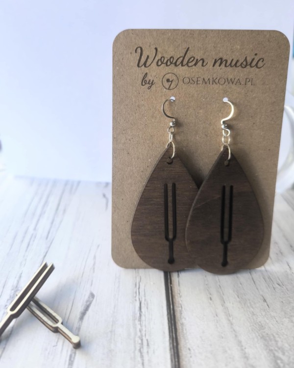 Muzyczne kolczyki - Kamerton - Prezent dla dyrygentki - Kolczyki z drewna - Muzyczna biżuteria - Kolczyki