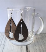 Muzyczne kolczyki - Gitara basowa - Prezent dla basistki - Kolczyki z drewna - Muzyczna biżuteria - Kolczyki