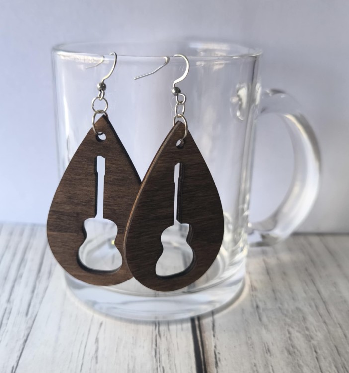 Muzyczne kolczyki - Gitara - Prezent dla gitarzystki - Kolczyki z drewna - Muzyczna biżuteria - Kolczyki