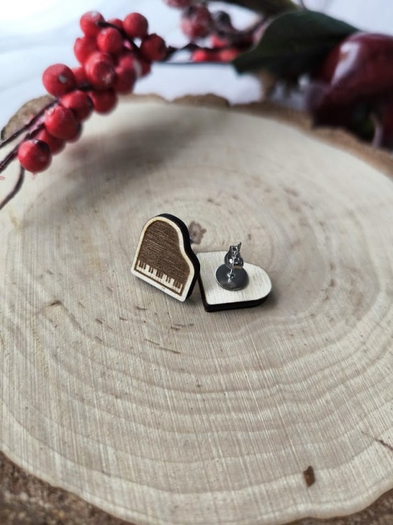 Muzyczne kolczyki na sztyfcie - Fortepian - Prezent dla pianistki - Kolczyki z drewna - Muzyczna biżuteria - Kolczyki