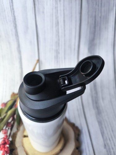 Aluminiowa butelka na wodę w nutki - Prezent dla muzyka - Butelka z ustnikiem - Butelka w nutki