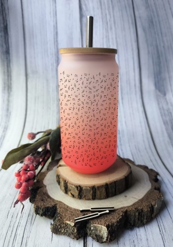 Szklanka szroniona w nutki - Prezent dla muzyka - Z czerwonym gradientem - 550 ml - Metalowa rurka - Szklanka