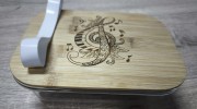 Muzyczny lunbox - Szklany lunchbox z bambusową pokrywką i silikonową opaską - Personalizacja - Prezent dla muzyka - Lunchbox z kluczem wiolinowym