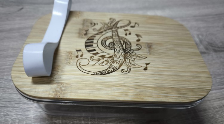 Muzyczny lunbox - Szklany lunchbox z bambusową pokrywką i silikonową opaską - Personalizacja - Prezent dla muzyka - Lunchbox z kluczem wiolinowym