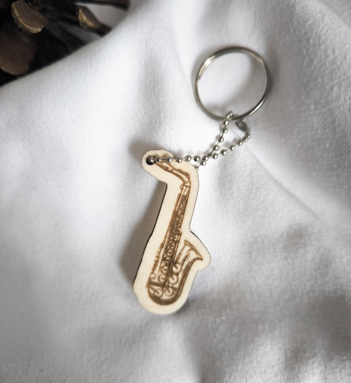 Saksofon - Brelok z drewna - Brelok ze sklejki - Prezent dla muzyka