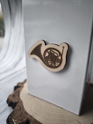 Waltornia - Magnes ze sklejki z waltornią - Magnes