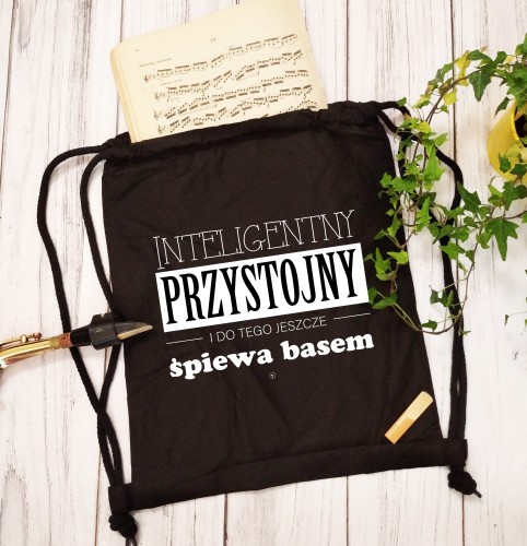 Bas - Przystojny, inteligentny, śpiewa basem - prezent dla basa - Worek plecak