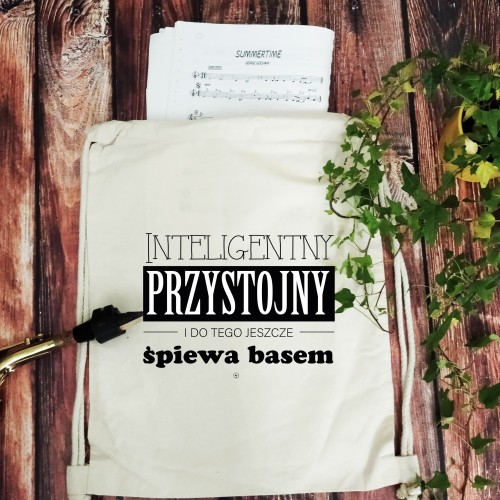 Bas - Przystojny, inteligentny, śpiewa basem - prezent dla basa - Worek plecak