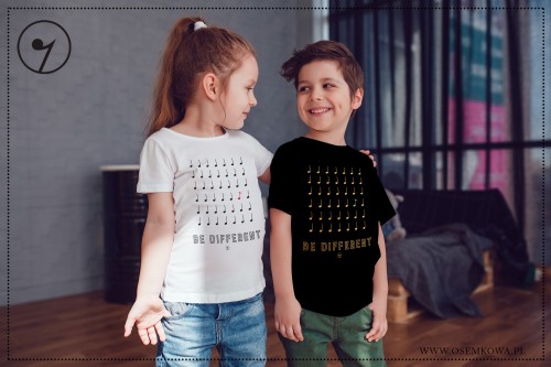 Be Different -Czarna i Biala Koszulka dziecięca GingerCat & Osemkowa.jpg