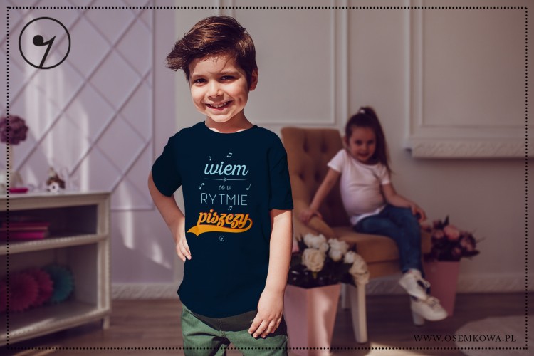 Wiem co w rytmie piszczy Granatowa Koszulka dziecięca GingerCat & Osemkowa.jpg